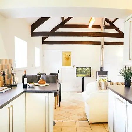 Barn Deluxe - Hot Tub Holiday home